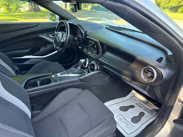 Used 2017 Chevrolet Camaro SS RWD image 11