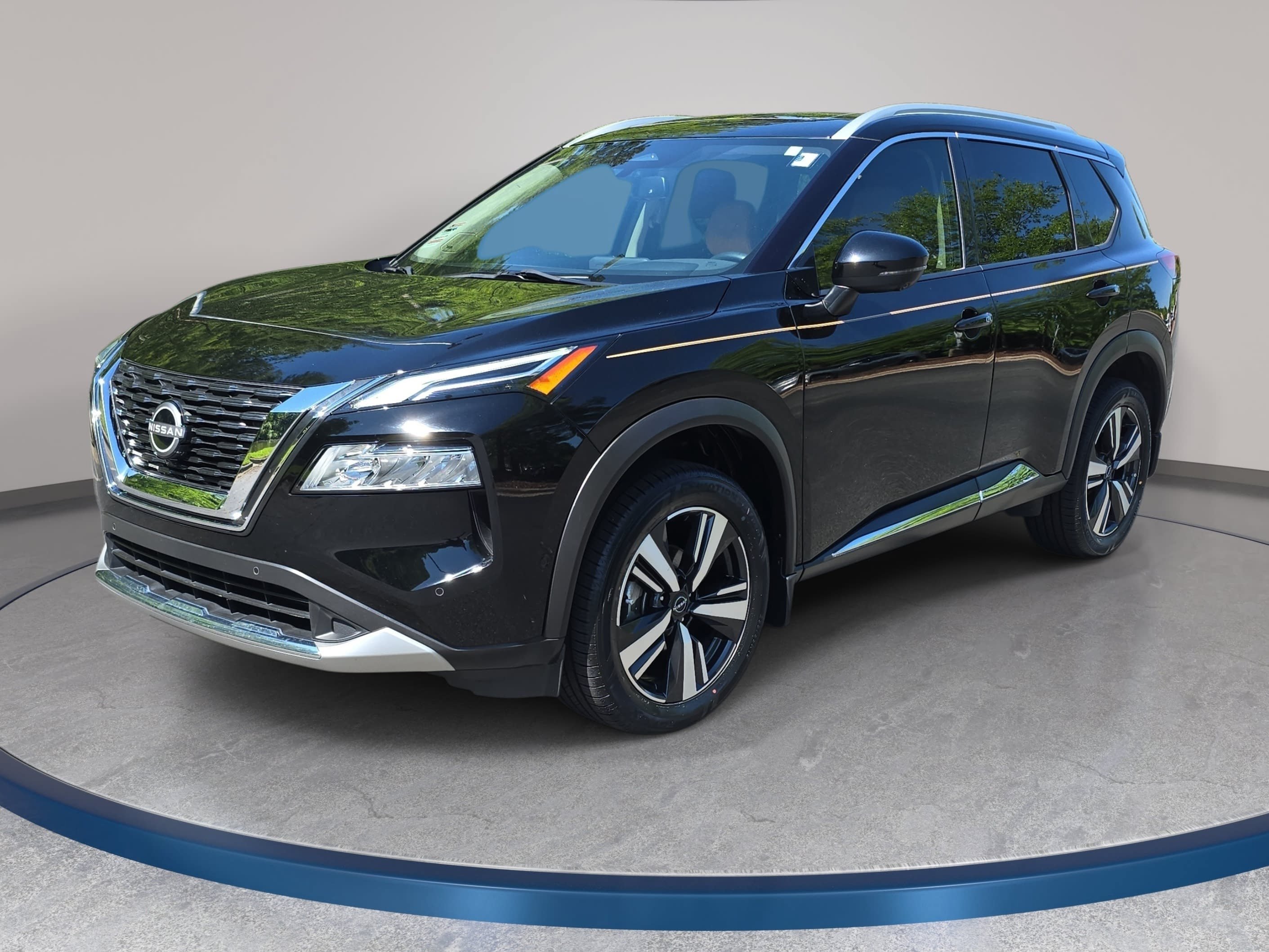 Certified 2023 Nissan Rogue Platinum FWD image 1