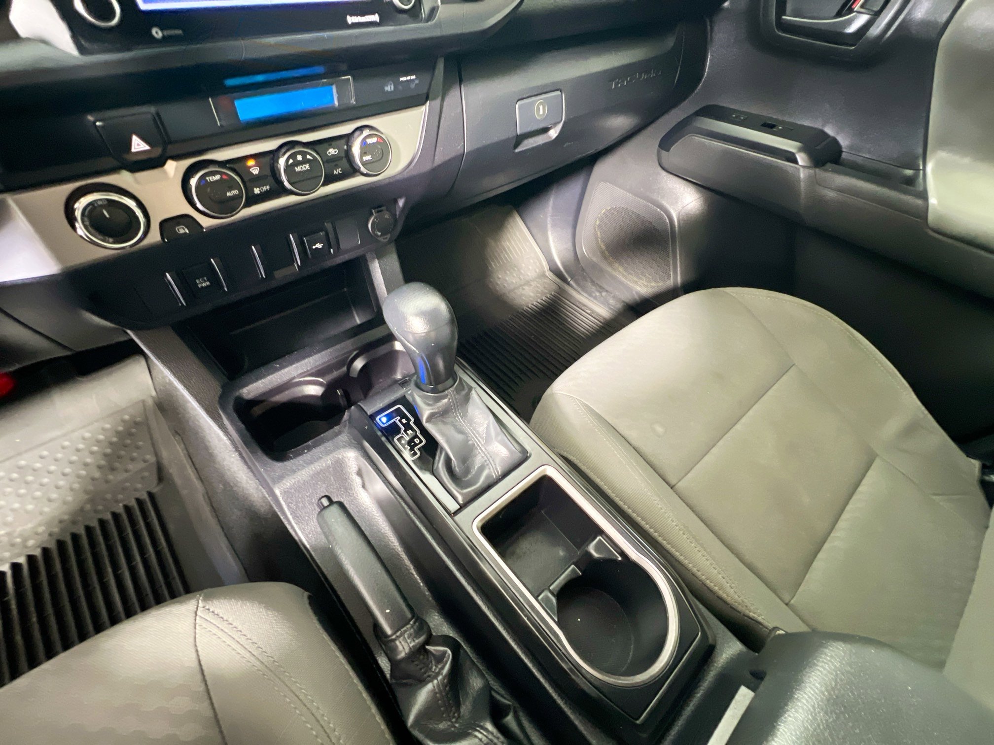 Used 2023 Toyota Tacoma SR image 25