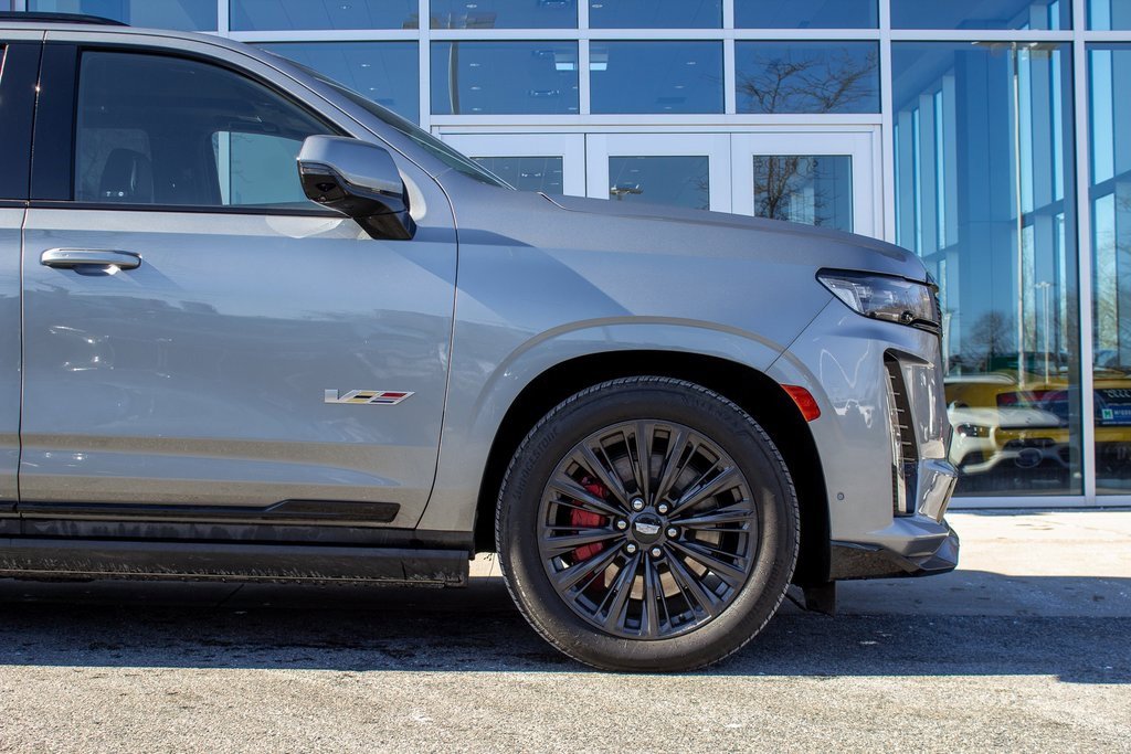 Used 2023 Cadillac Escalade V w/ LPO, ONYX Package image 5