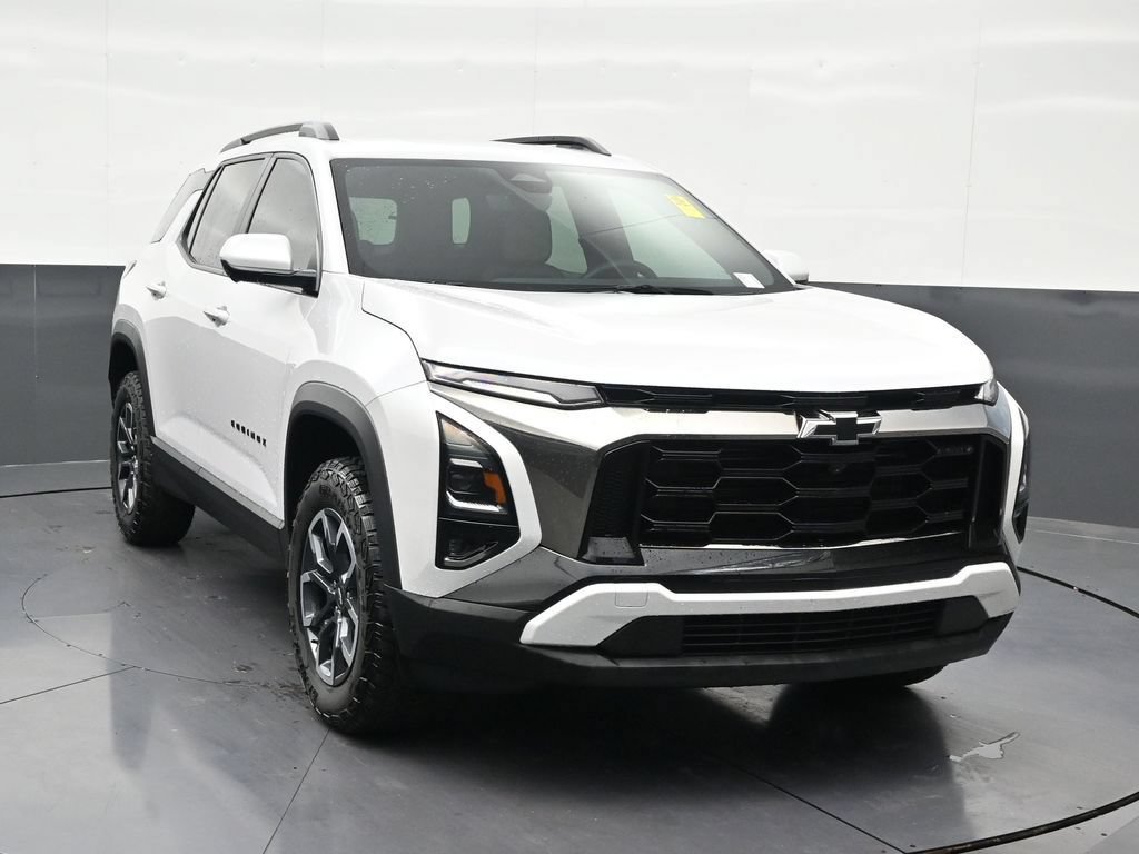 Used 2025 Chevrolet Equinox ACTIV w/ Safety and Technology Package FWD image 8