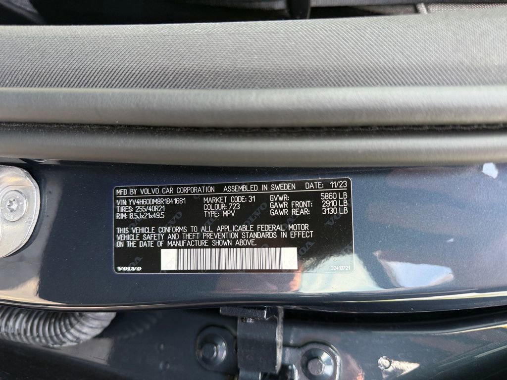 Used 2024 Volvo XC60 T8 Ultimate w/ Protection Package Premier AWD/4WD image 26