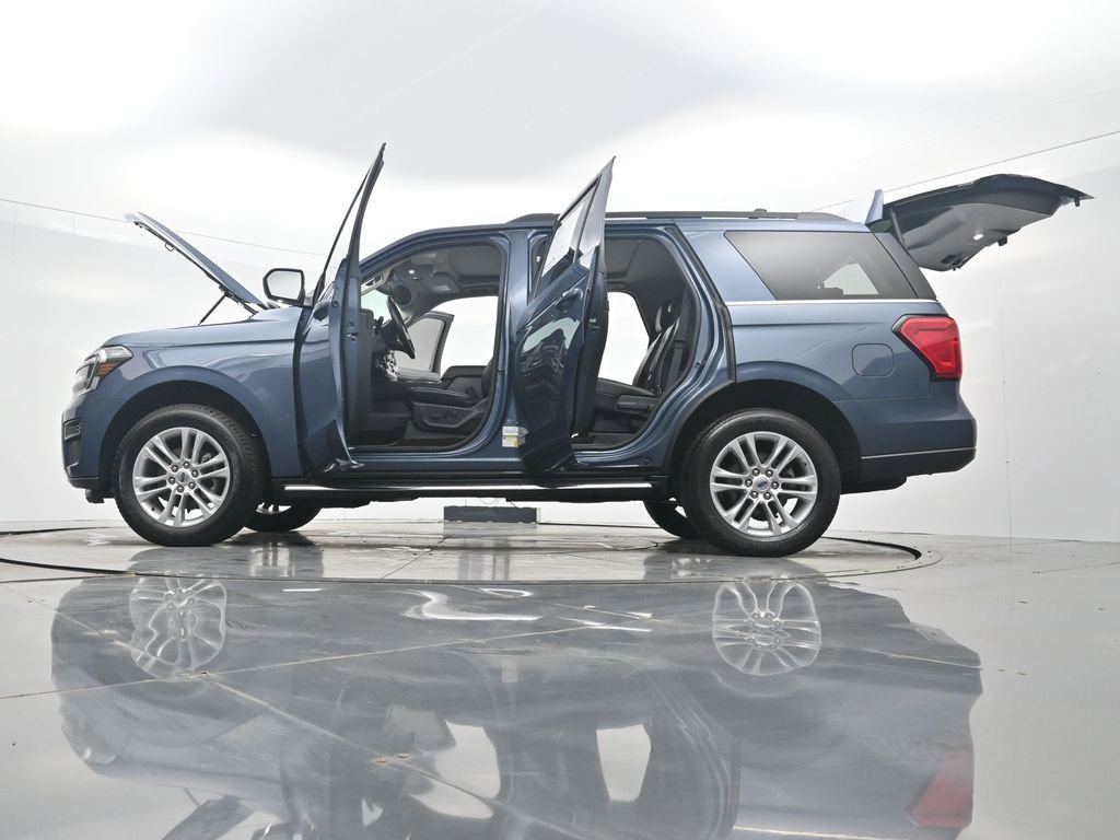 Used 2022 Ford Expedition XLT image 44
