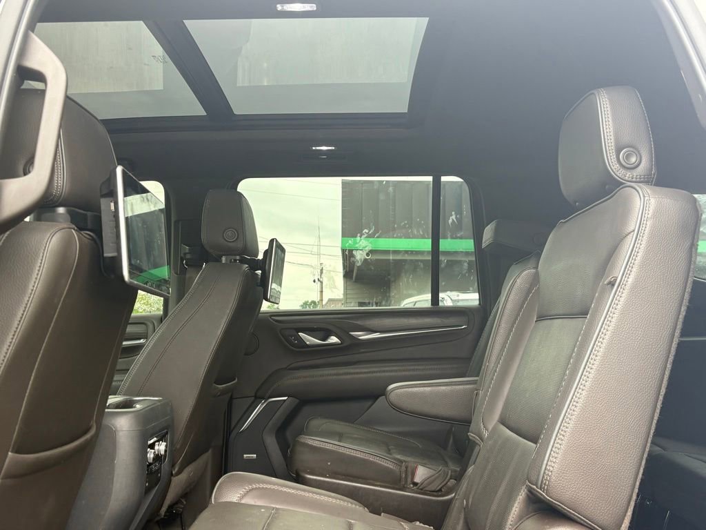 Used 2022 GMC Yukon XL Denali AWD/4WD image 17
