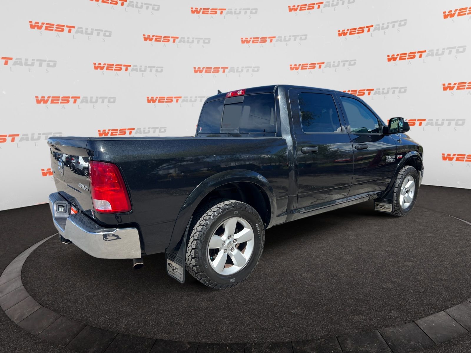 Used 2018 RAM 1500 Outdoorsman AWD/4WD image 5