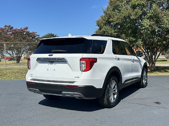 Used 2020 Ford Explorer XLT w/ Equipment Group 202A AWD/4WD image 8