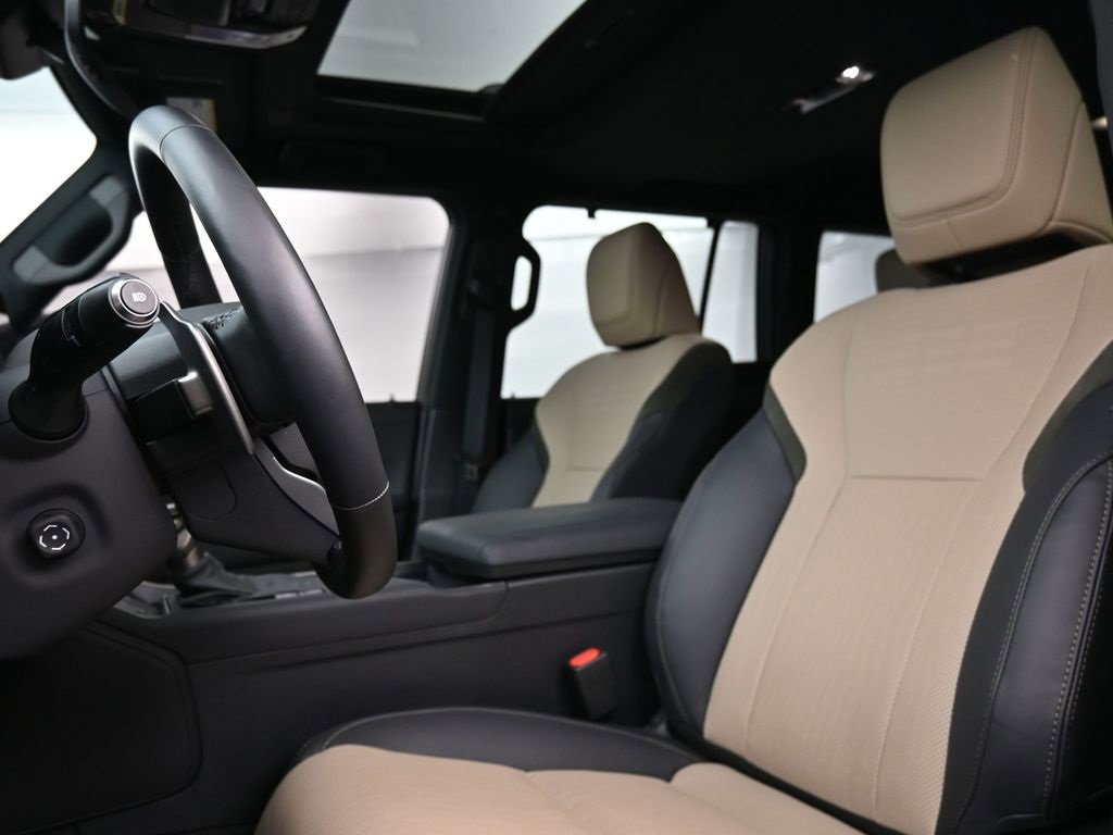 Used 2025 Lexus GX 550 image 5