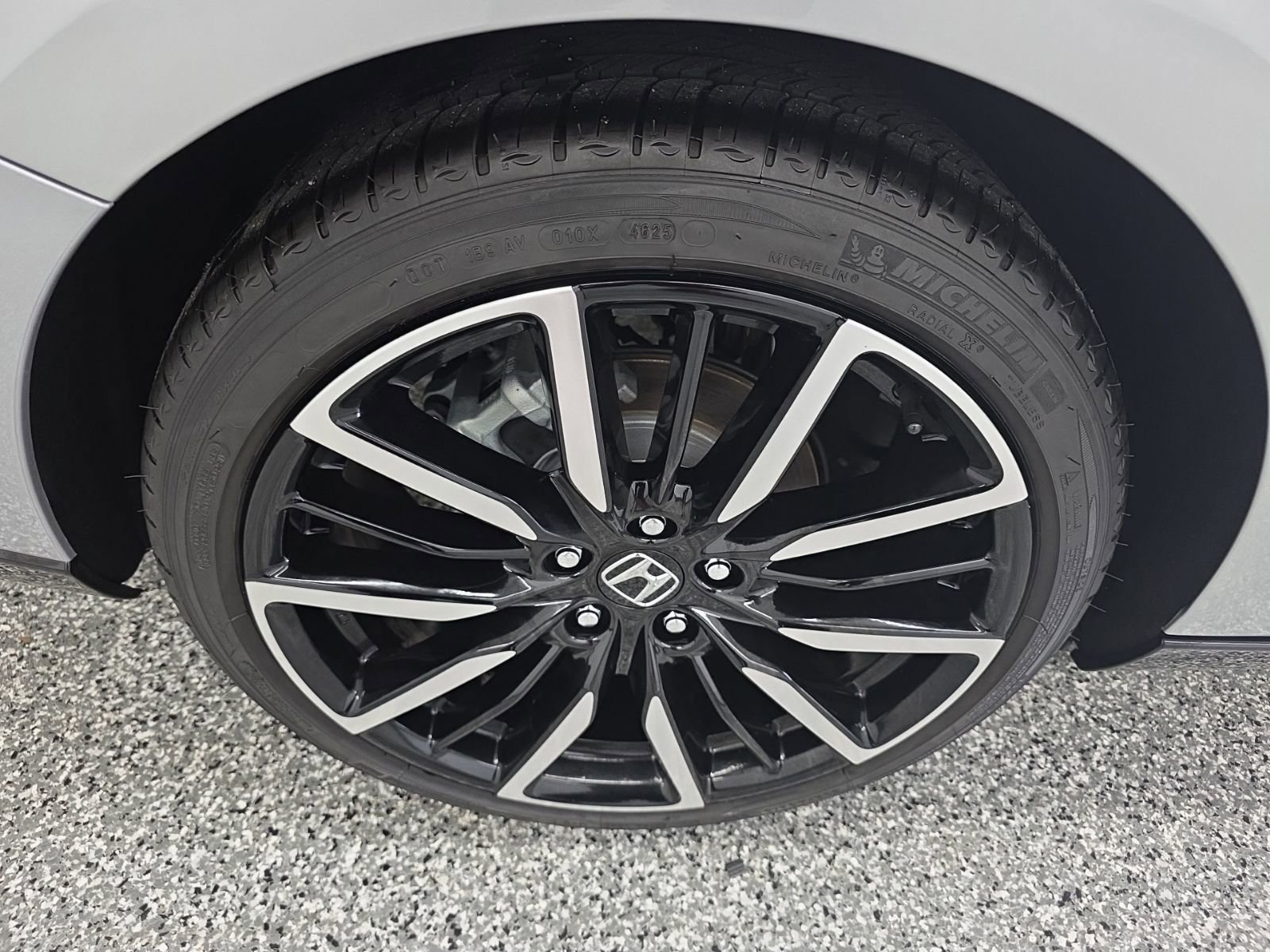 Used 2024 Honda Accord Touring image 12