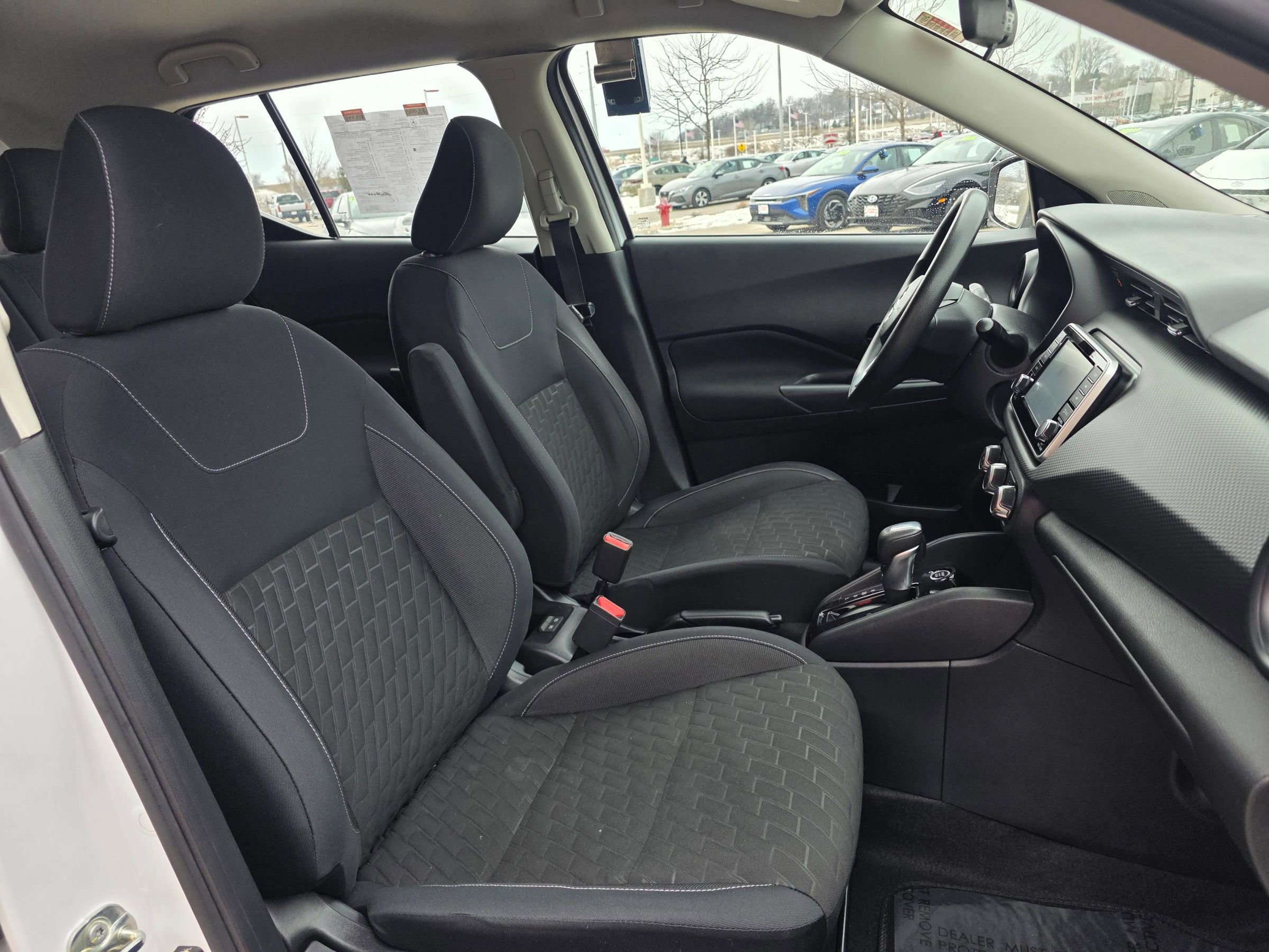 Used 2022 Nissan Kicks S FWD image 8