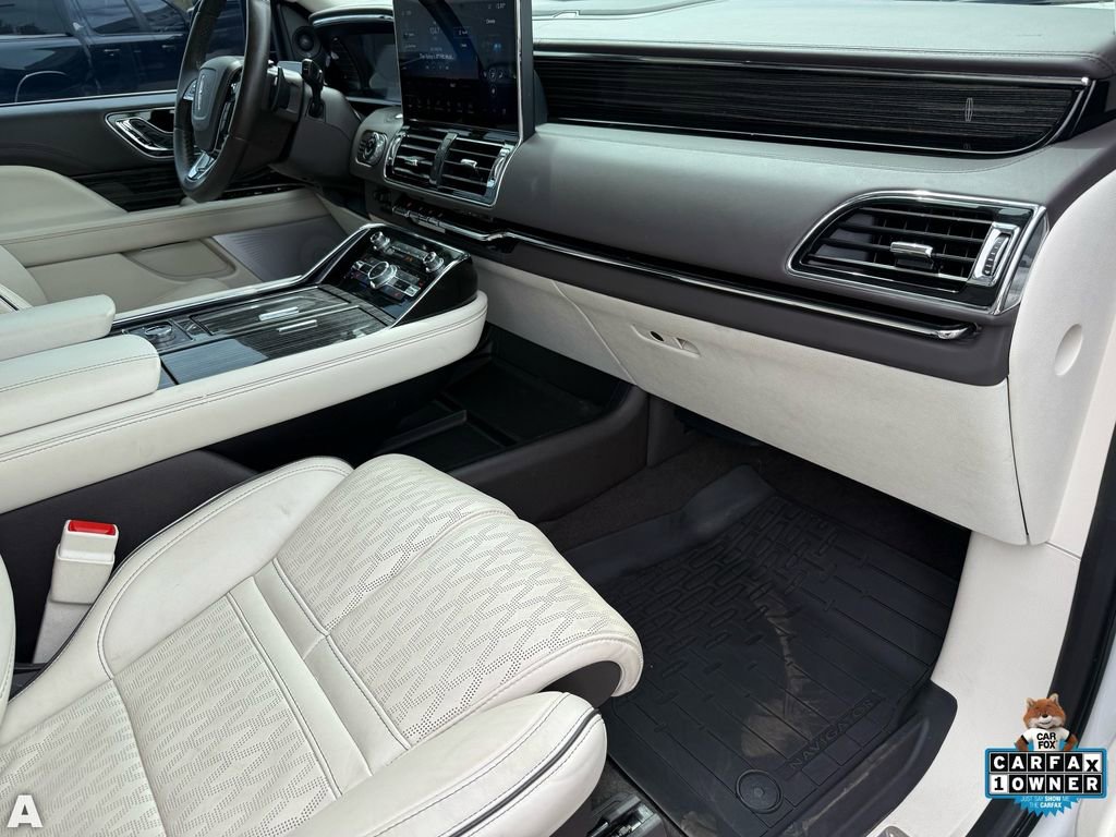 Used 2024 Lincoln Navigator L Black Label AWD/4WD image 29