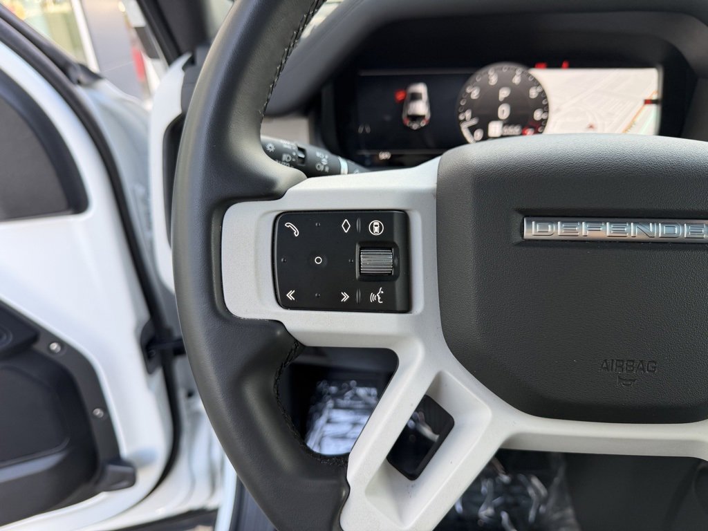 Used 2025 Land Rover Defender 110 S image 17