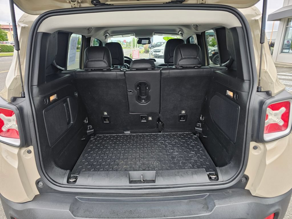 Used 2015 Jeep Renegade Limited w/ Safety & Security Group I AWD/4WD image 11