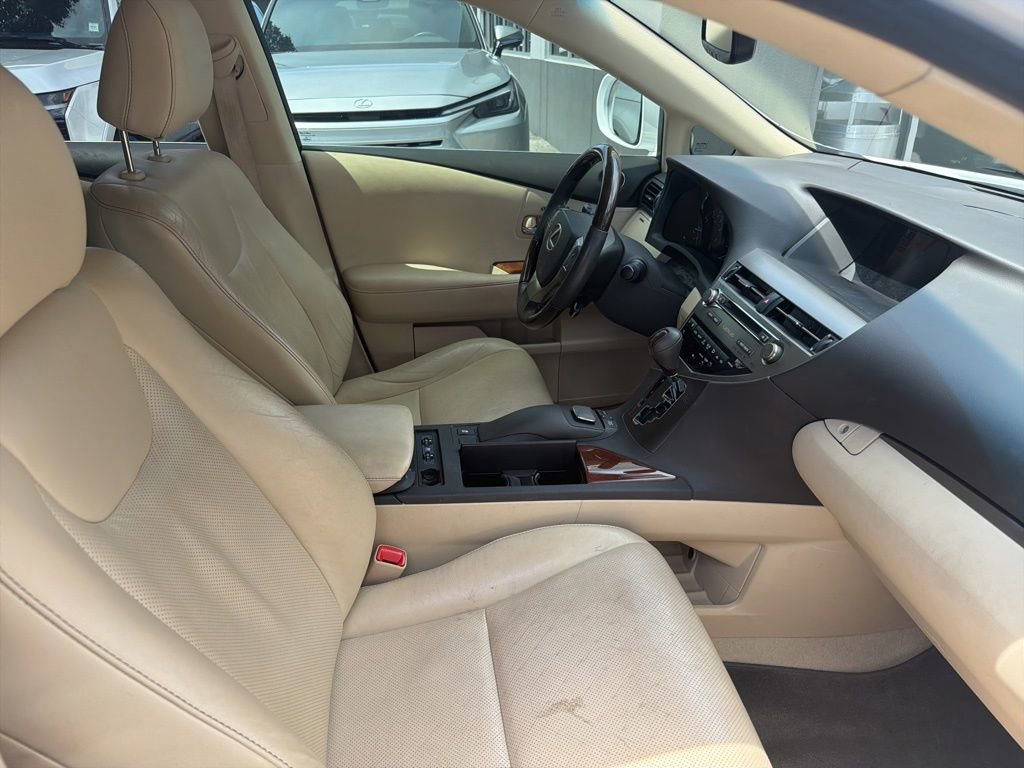 Used 2013 Lexus RX 350 FWD w/ Navigation Pkg image 3