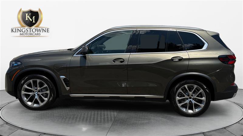 Used 2026 BMW X5 xDrive50e AWD/4WD image 2