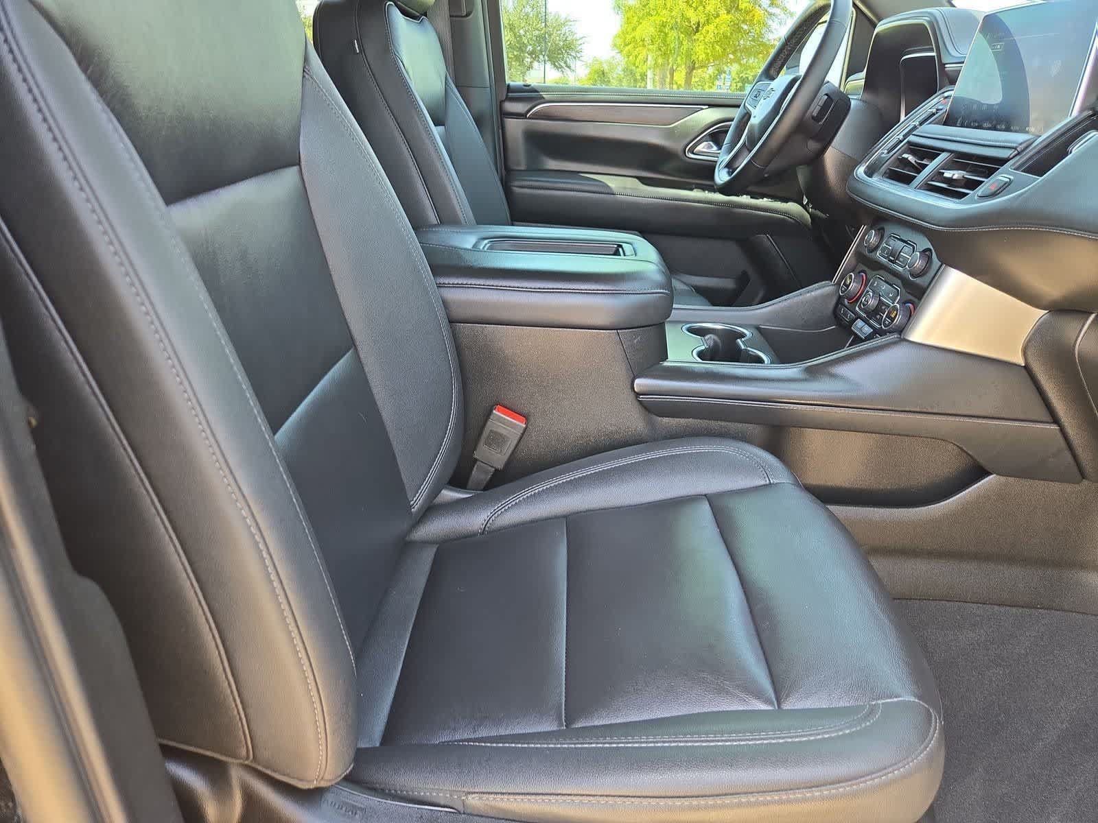 Used 2023 Chevrolet Tahoe Z71 w/ Luxury Package AWD/4WD image 21