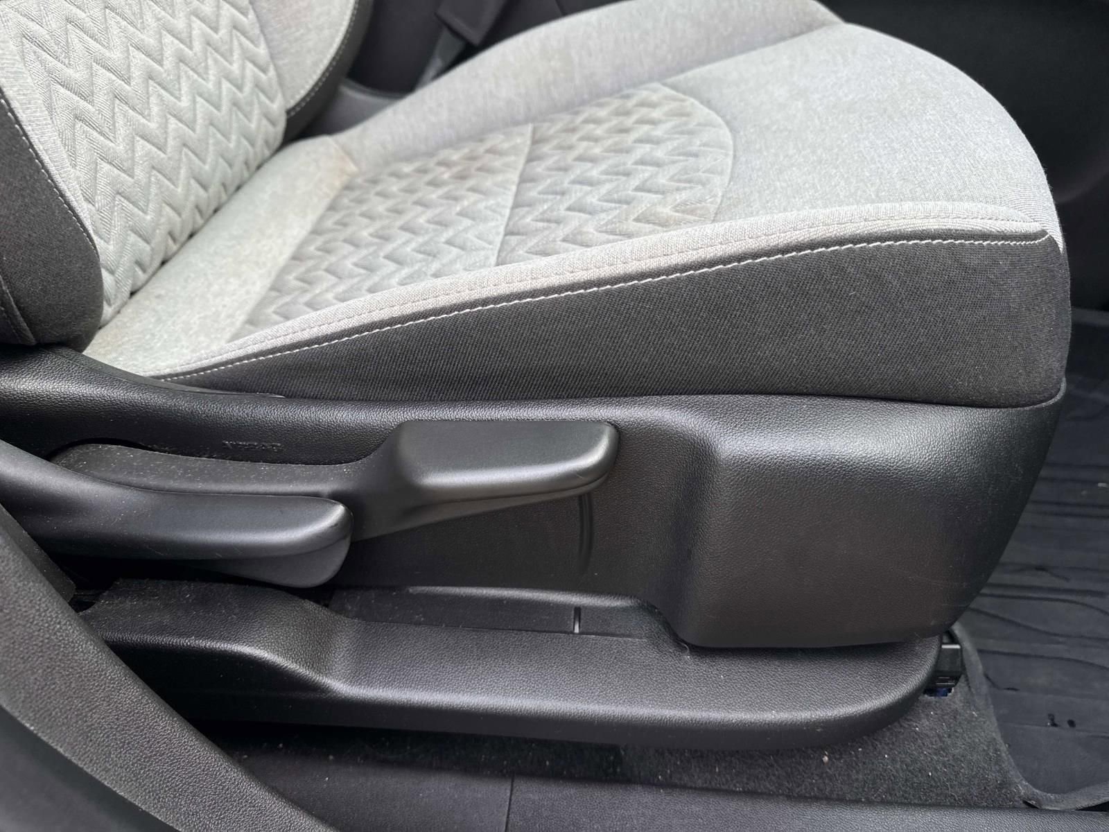 Used 2022 Chevrolet Equinox LT FWD image 13