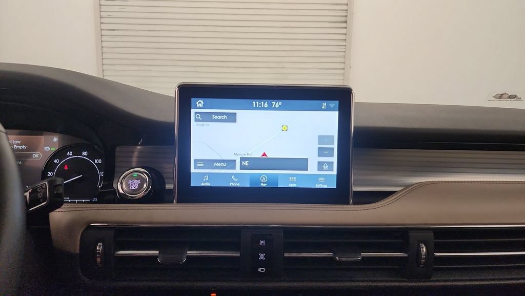Used 2022 Lincoln Corsair AWD w/ Equipment Group 101A image 24