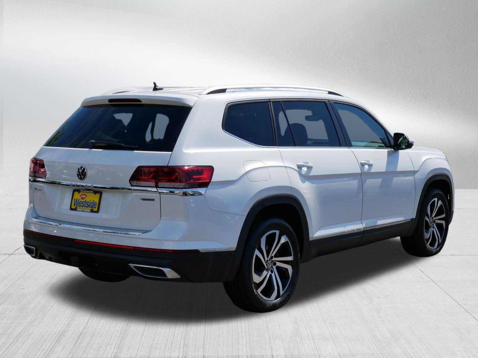 Used 2023 Volkswagen Atlas SEL AWD/4WD image 7