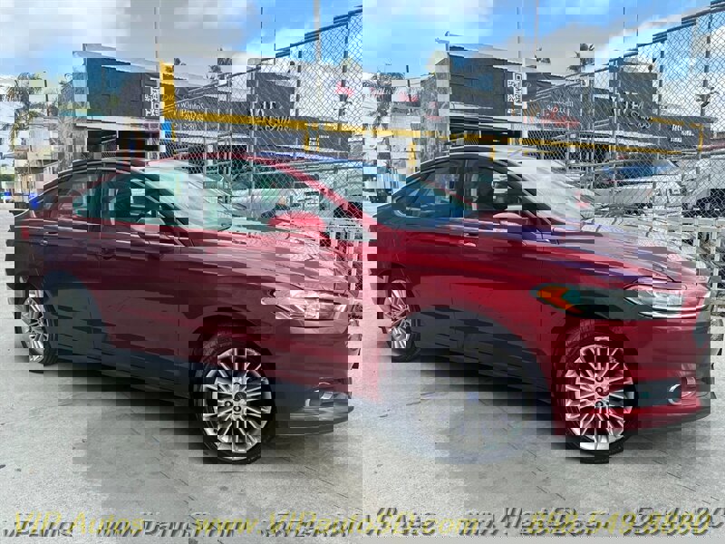 Used 2016 Ford Fusion SE w/ Equipment Group 202A image 1