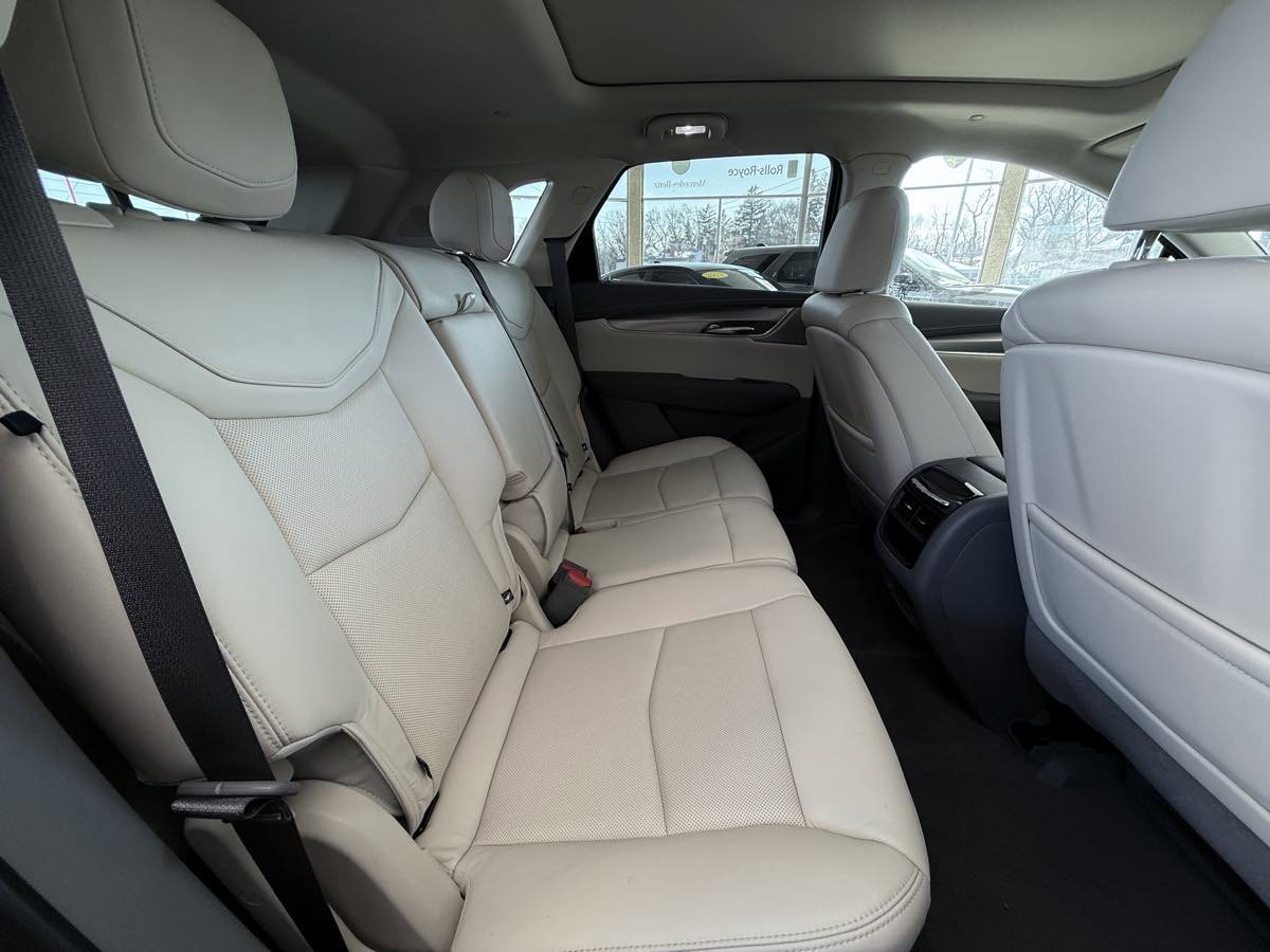 Used 2020 Cadillac XT5 Premium Luxury AWD/4WD image 19