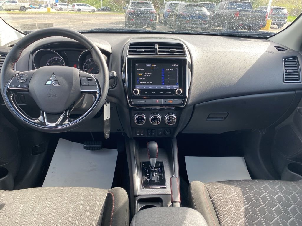 Used 2025 Mitsubishi Outlander Sport LE image 19