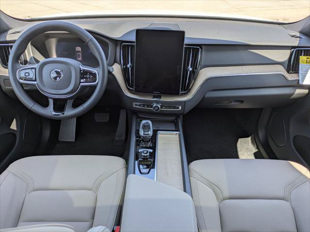 New 2026 Volvo XC60 B5 Plus w/ Climate Package PRO AWD/4WD image 11