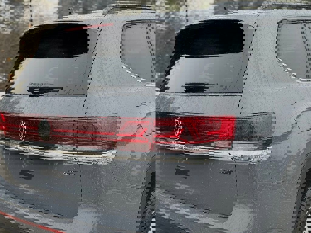 New 2026 Volkswagen Atlas SE image 11