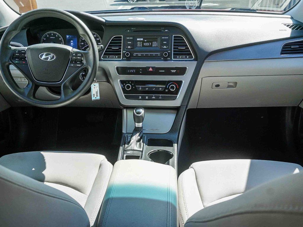 Used 2017 Hyundai Sonata SE image 14