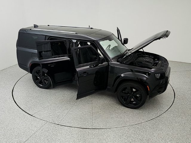 New 2026 Land Rover Defender 130 X-Dynamic SE AWD/4WD image 38