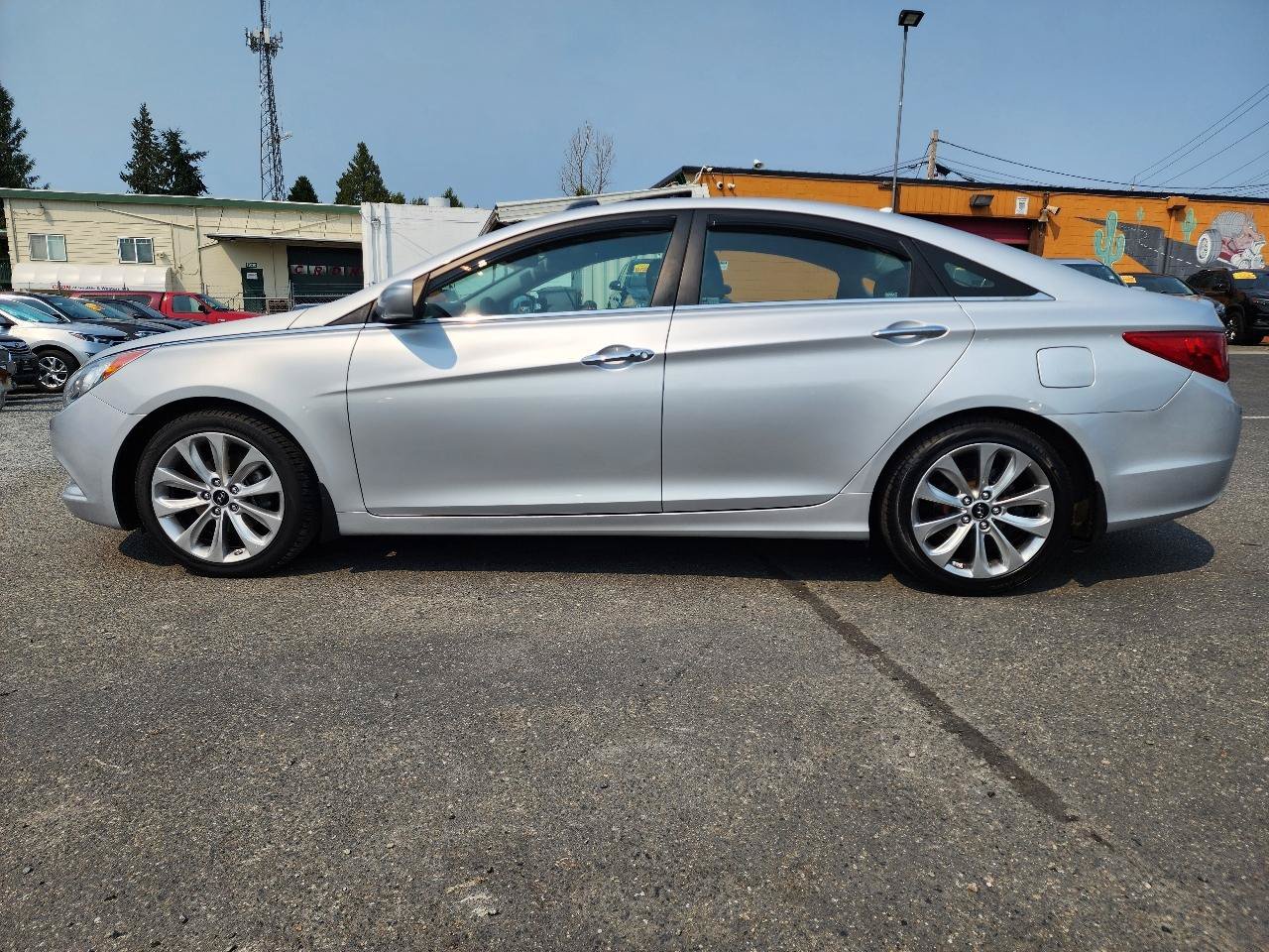 Used 2011 Hyundai Sonata SE w/ Navigation & Sunroof Pkg 4 FWD image 10