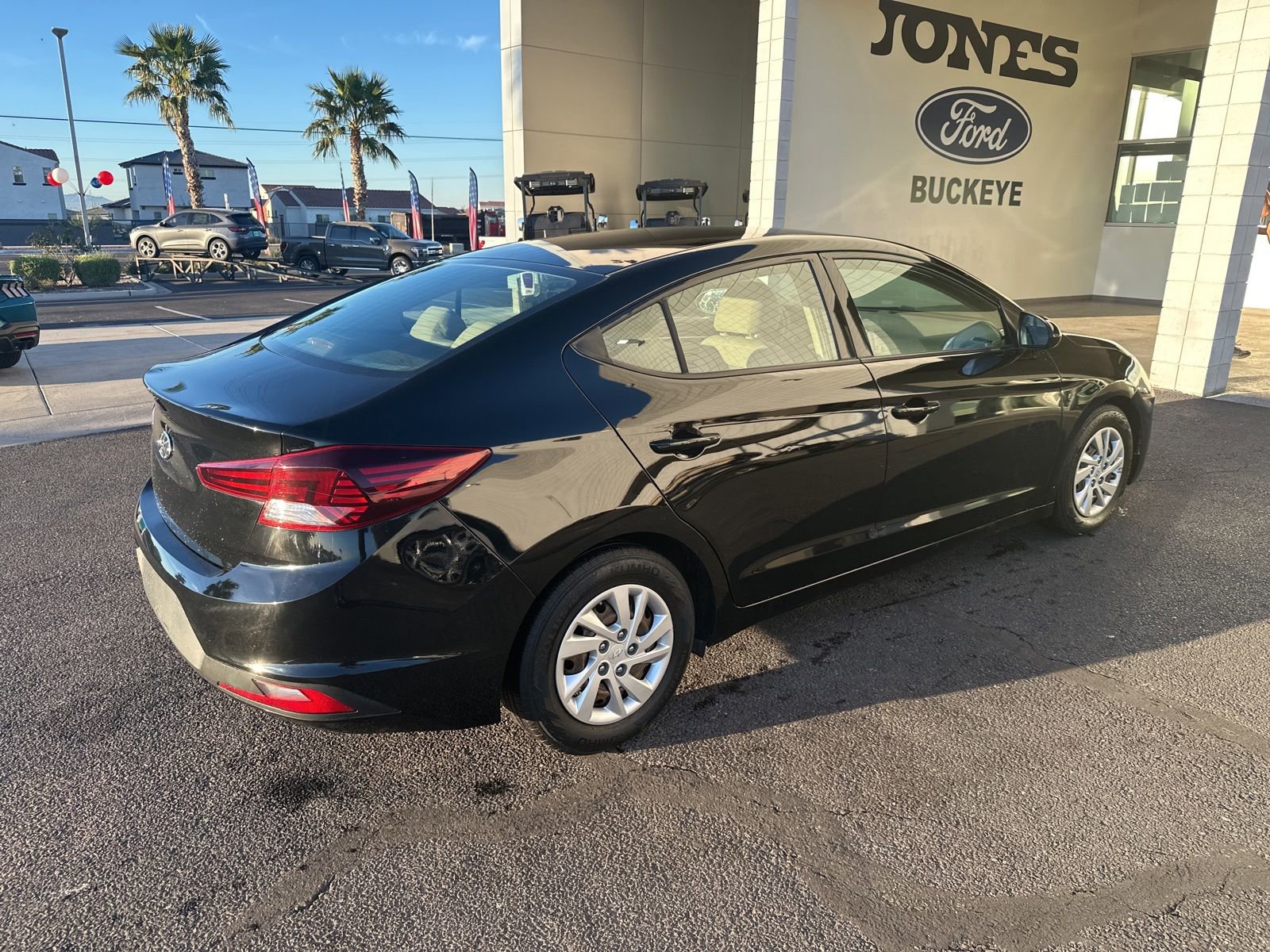 Used 2019 Hyundai Elantra SE image 4
