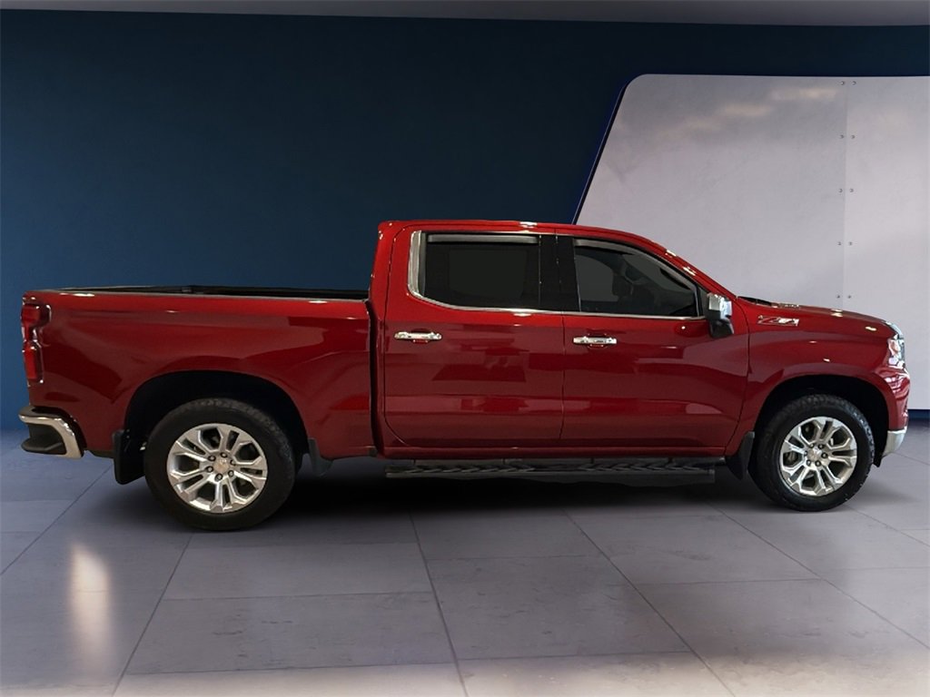 Used 2025 Chevrolet Silverado 1500 LTZ w/ LTZ Premium Package image 8