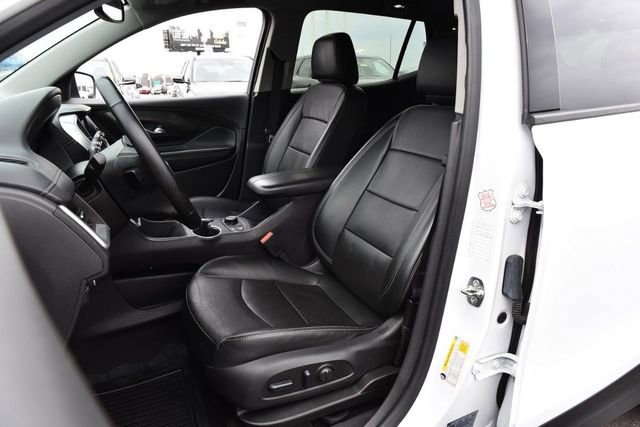 Used 2024 GMC Terrain SLT image 20