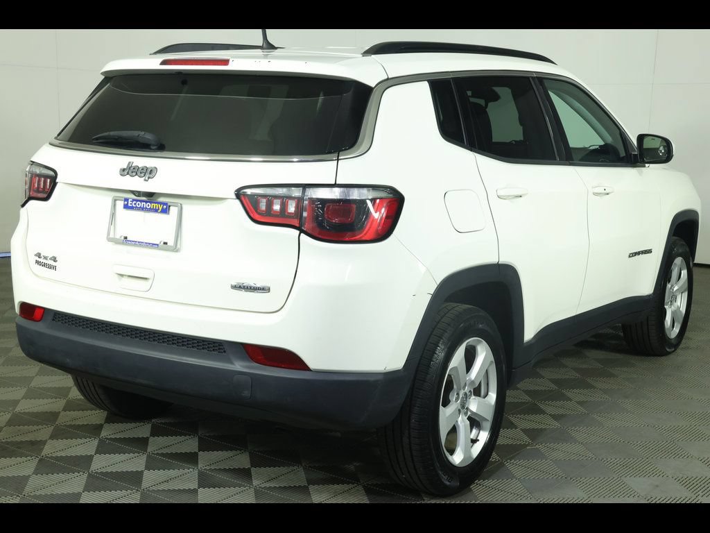 Used 2018 Jeep Compass Latitude w/ Cold Weather Group AWD/4WD image 14