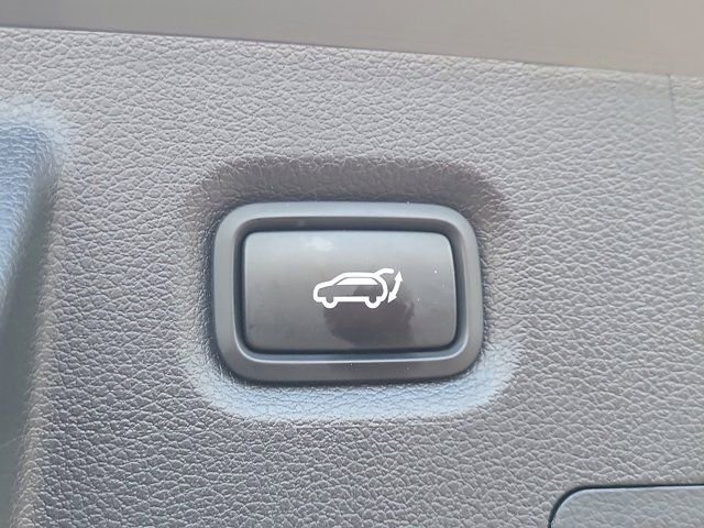 Certified 2023 Hyundai Santa Fe Calligraphy image 9