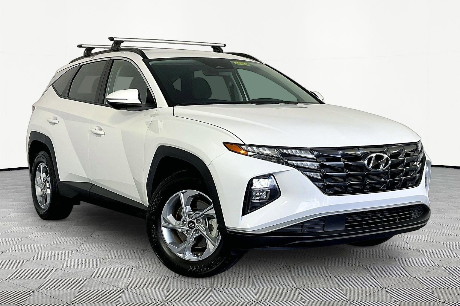 Certified 2023 Hyundai Tucson SEL AWD/4WD image 3