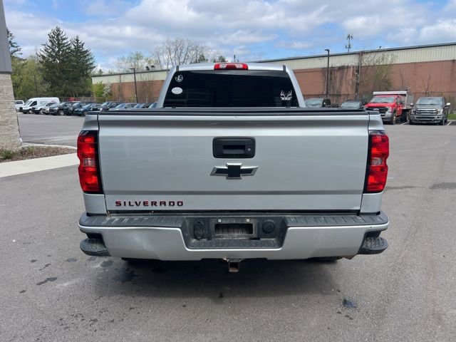 Used 2018 Chevrolet Silverado 1500 LT w/ Redline Edition AWD/4WD image 6