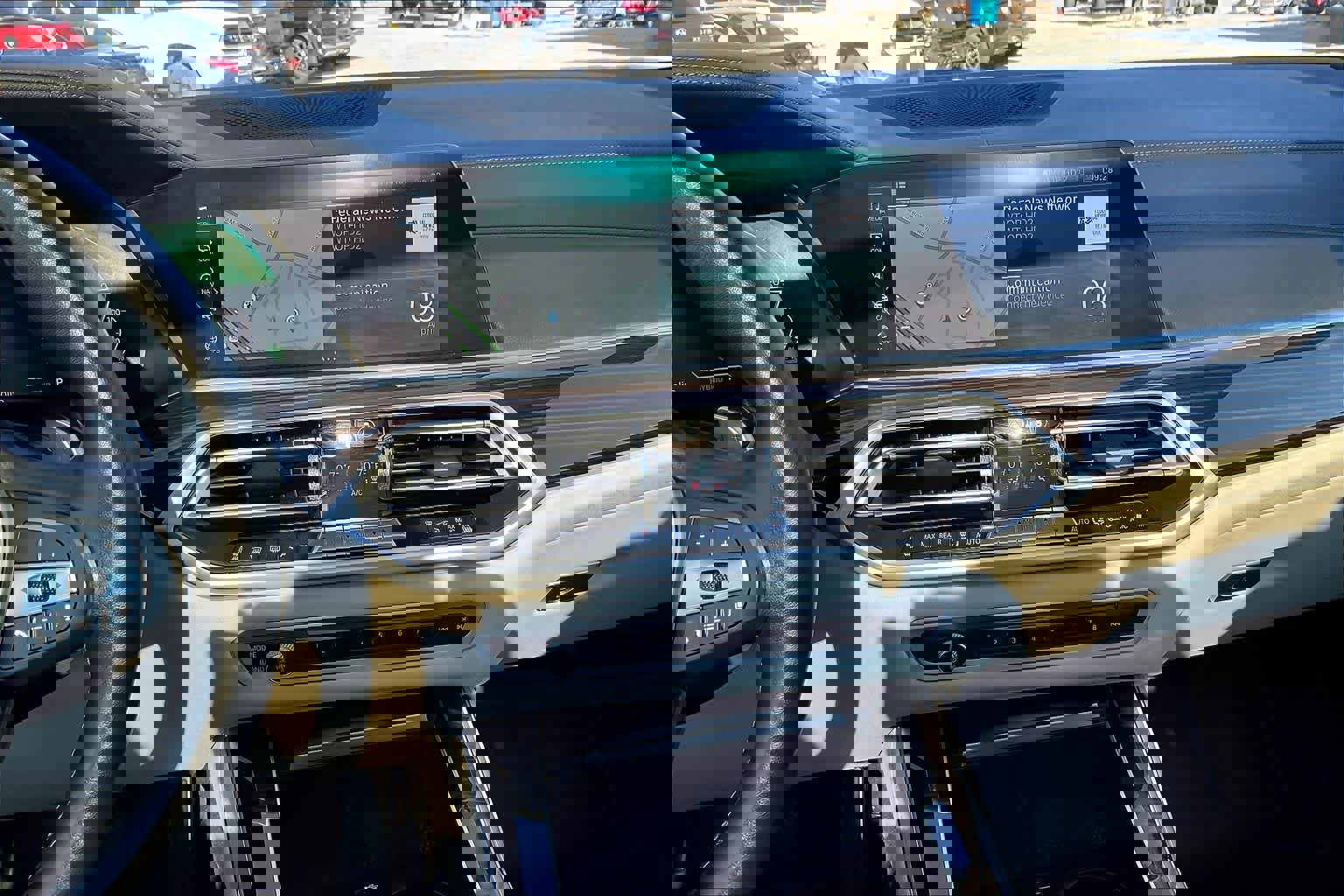 Used 2022 BMW X5 xDrive45e AWD/4WD image 6