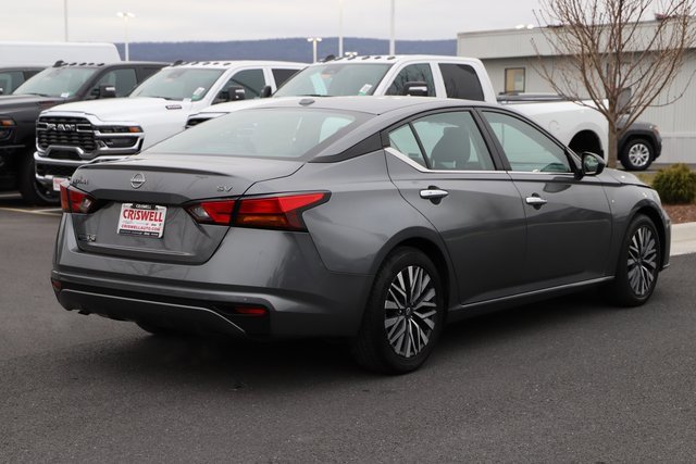 Used 2024 Nissan Altima 2.5 SV image 5