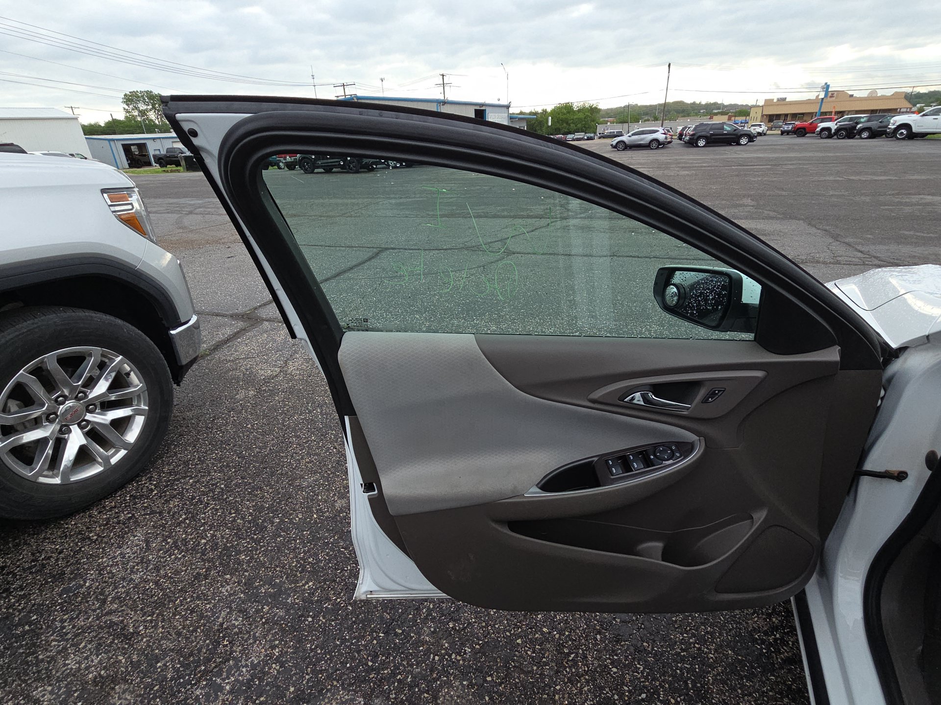 Used 2024 Chevrolet Malibu LT FWD image 7