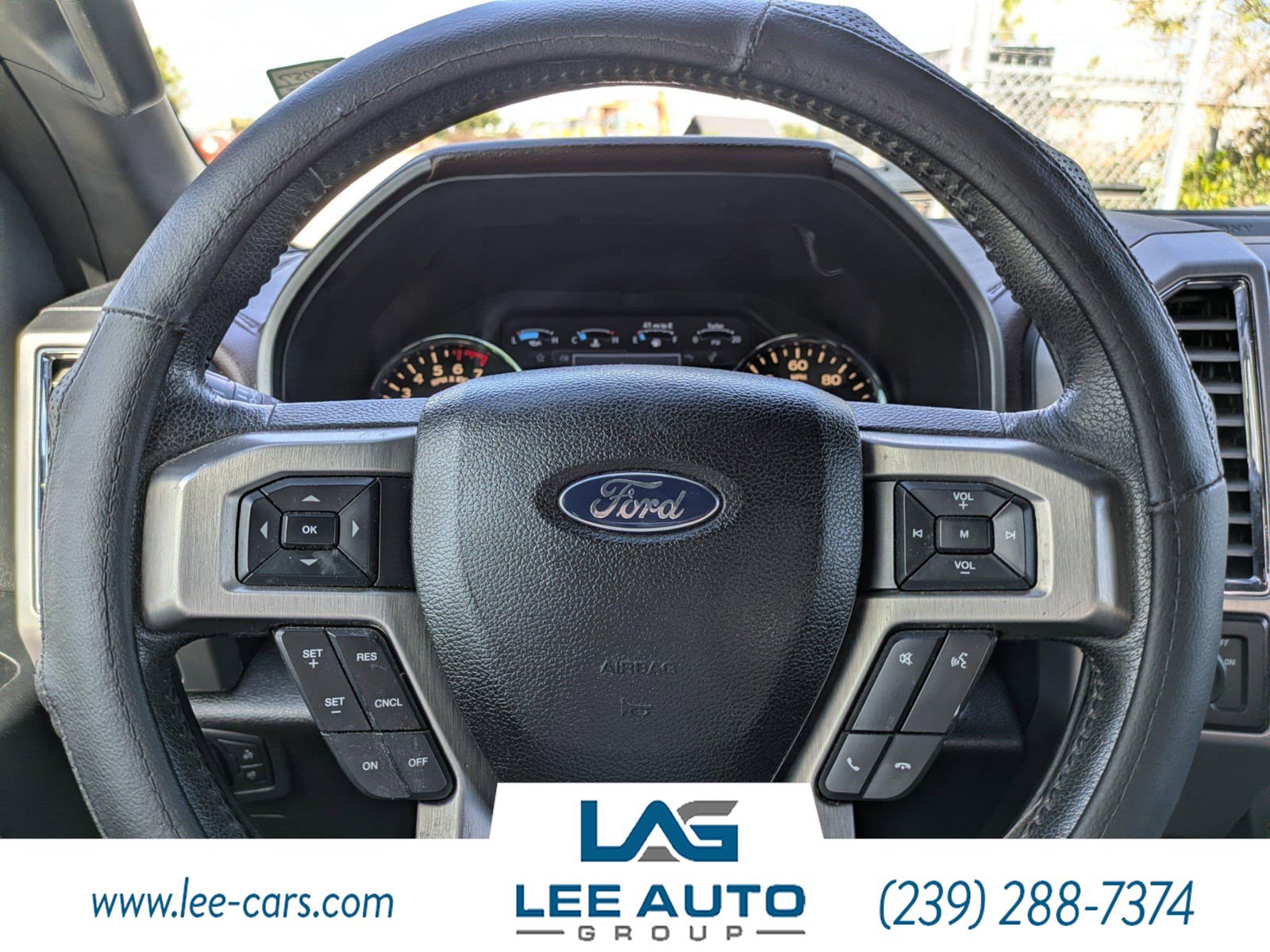 Used 2015 Ford F150 Platinum w/ Trailer Tow Package image 21