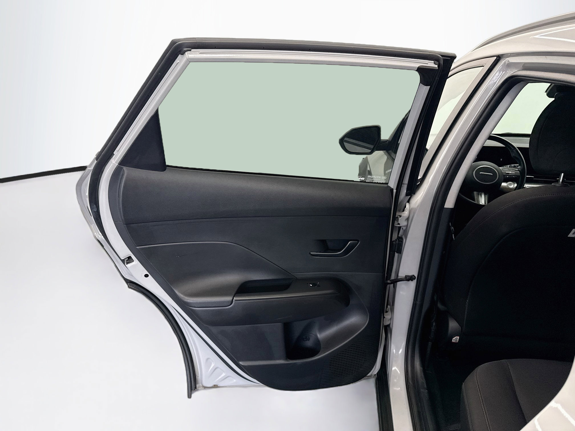 Used 2025 Hyundai Kona SEL FWD image 25