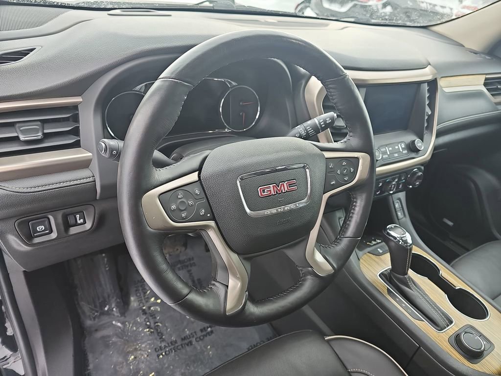 Used 2018 GMC Acadia Denali w/ Technology Package AWD/4WD image 16