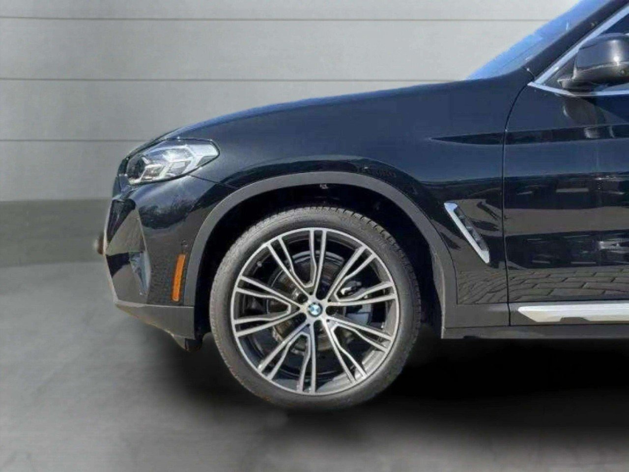 Certified 2024 BMW X3 sDrive30i w/ Premium Package w/ZPA RWD image 9