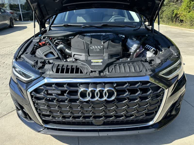 Used 2022 Audi A8 L 3.0T w/ Luxury Package AWD/4WD image 10
