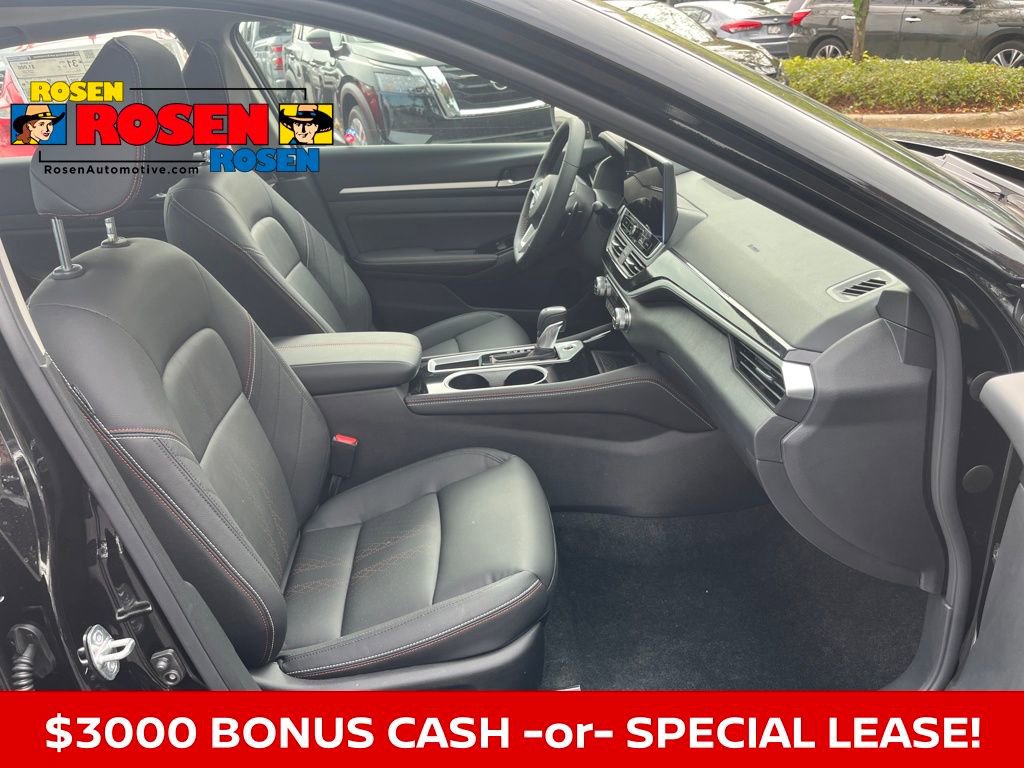 New 2025 Nissan Altima 2.5 SR w/ SR Premium Package image 16