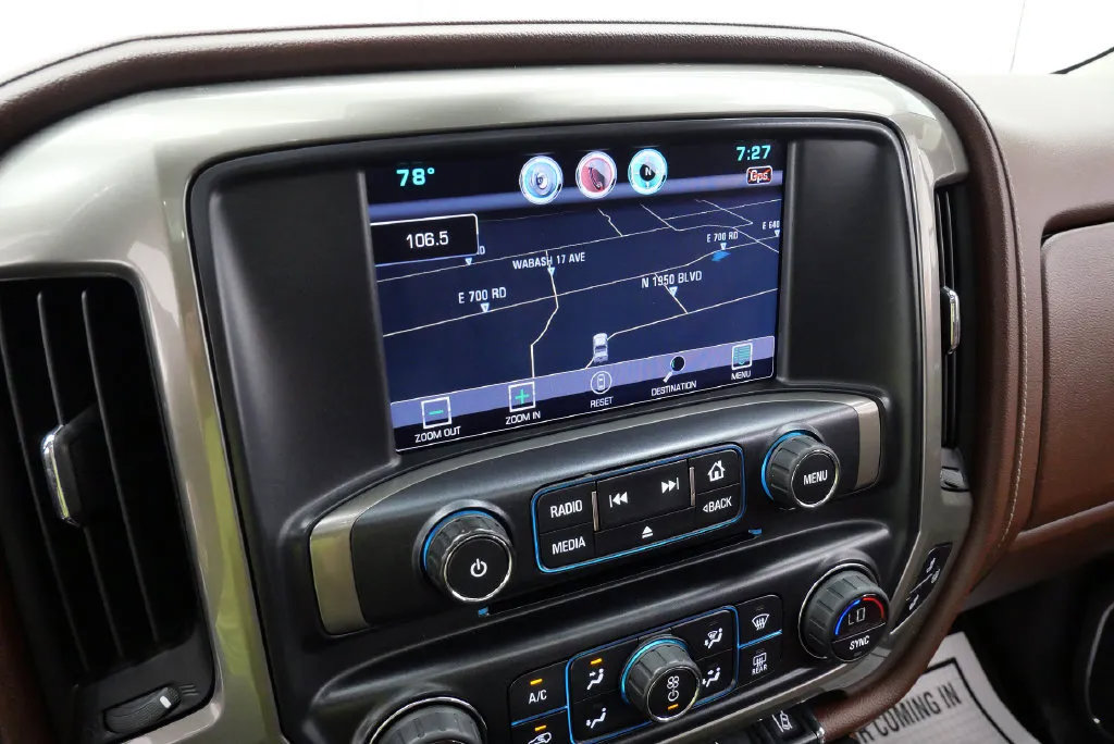 Used 2015 Chevrolet Silverado 2500 High Country w/ High Country Premium Package AWD/4WD image 28
