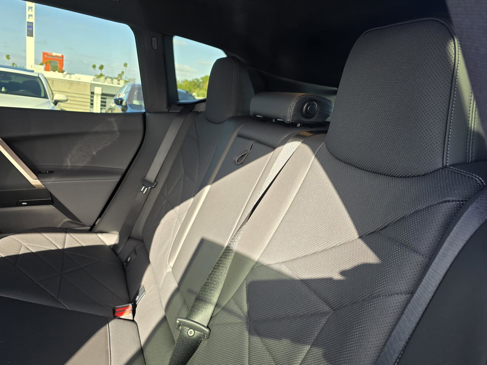 New 2026 BMW iX xDrive60 image 10