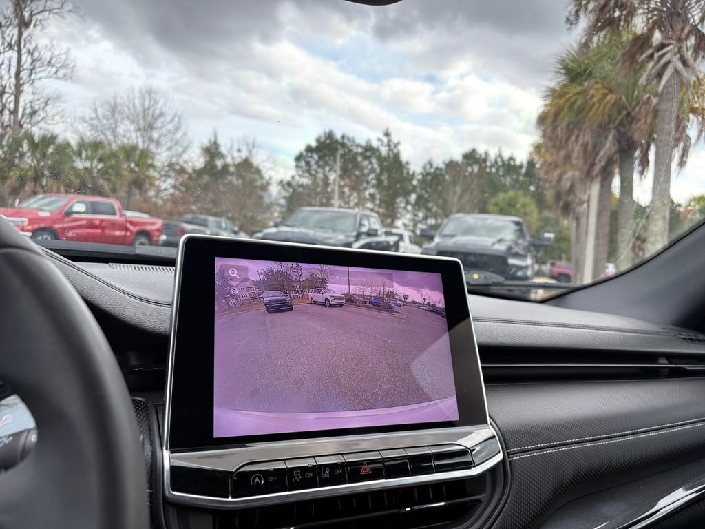 Used 2022 Jeep Compass Altitude image 16