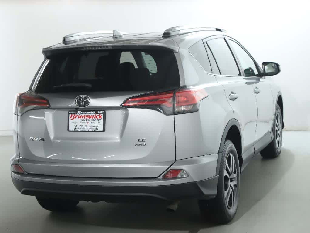 Used 2018 Toyota RAV4 LE w/ All Weather Liner Package AWD/4WD image 45